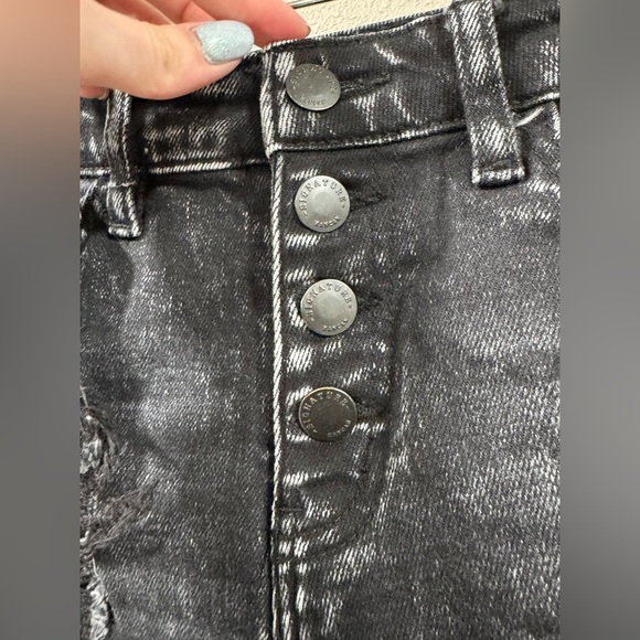 Kancan Signature Mid-Rise Stretch Short - Picture 8 of 11